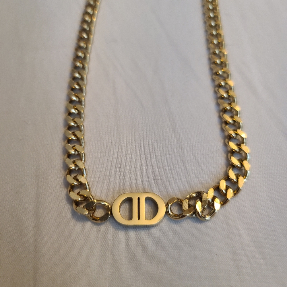 Gold plated cuban link necklace